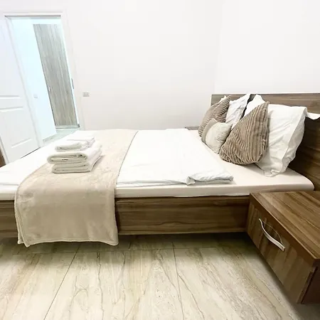 Adress Dd20 Apartment *